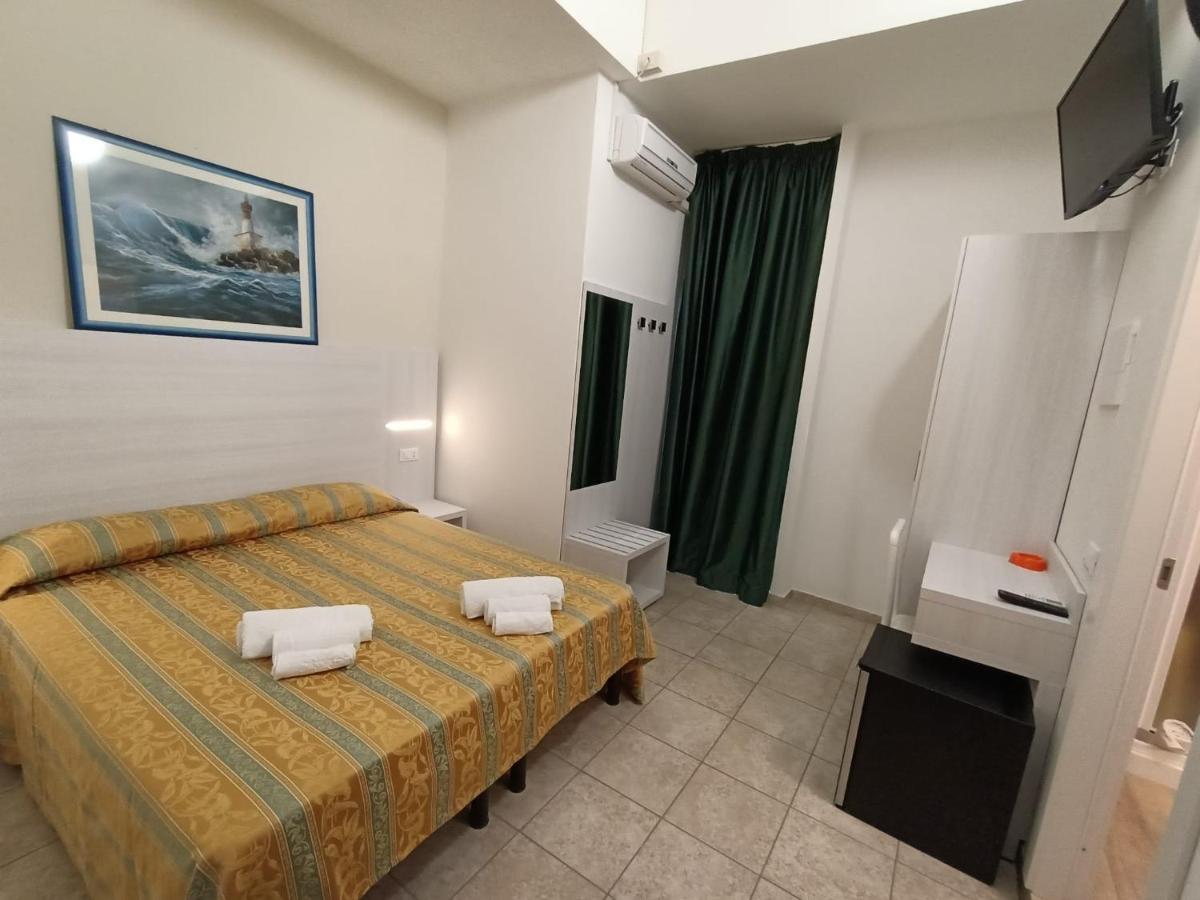Hotel Zeus Lido Di Classe Room Only Buitenkant foto