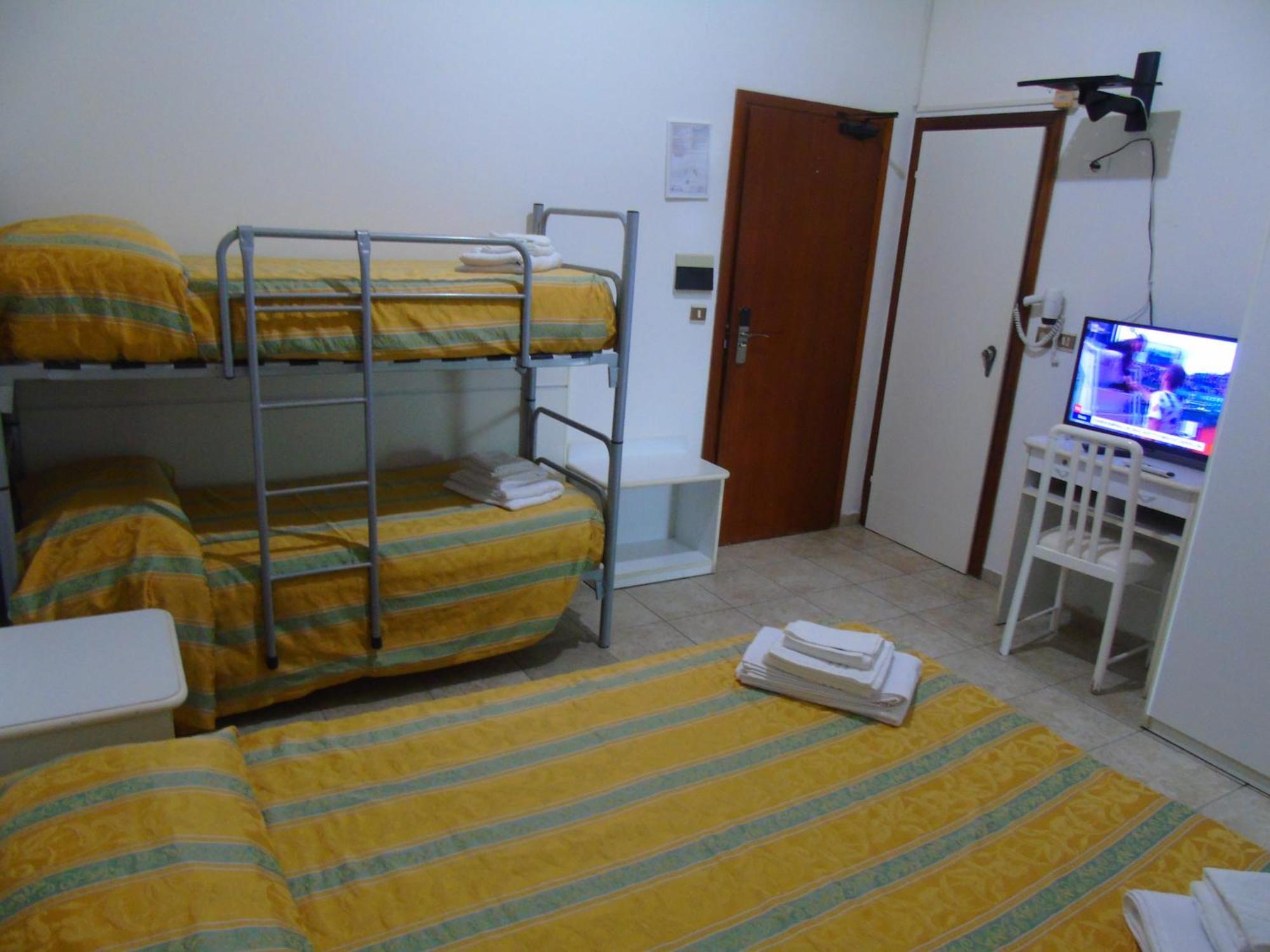 Hotel Zeus Lido Di Classe Room Only Buitenkant foto