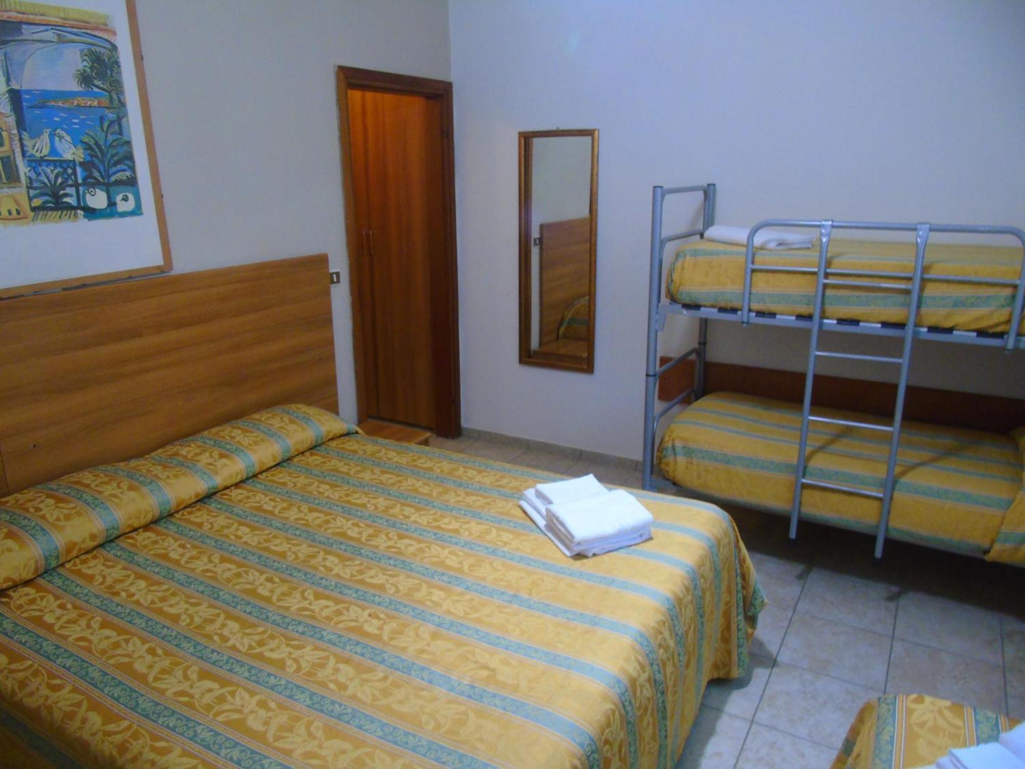 Hotel Zeus Lido Di Classe Room Only Buitenkant foto