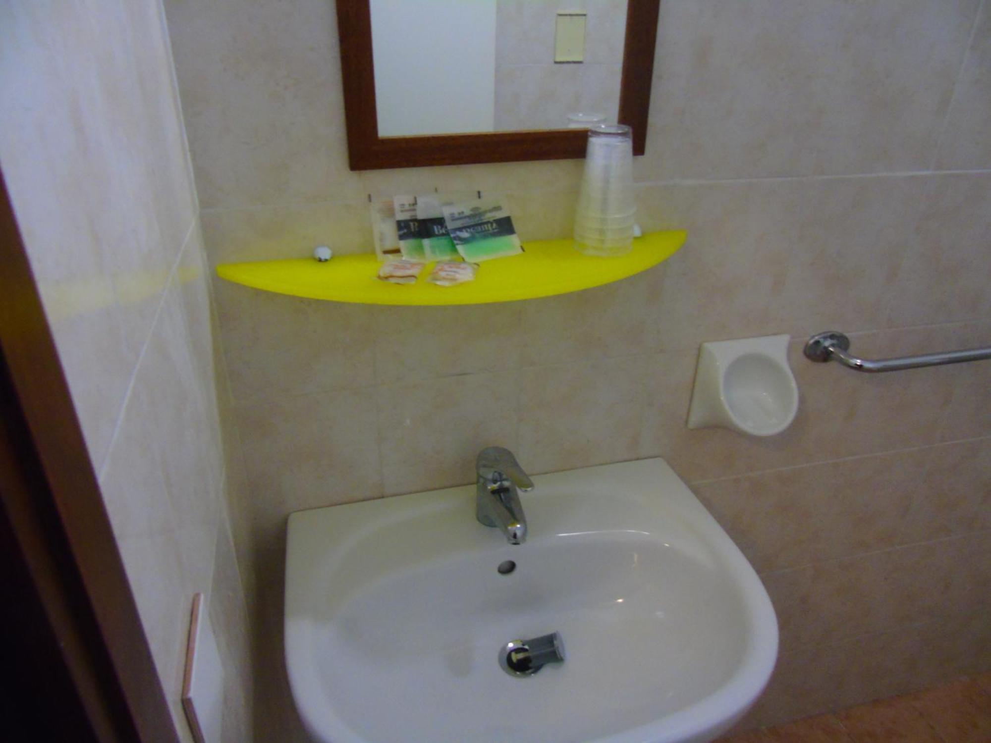 Hotel Zeus Lido Di Classe Room Only Buitenkant foto