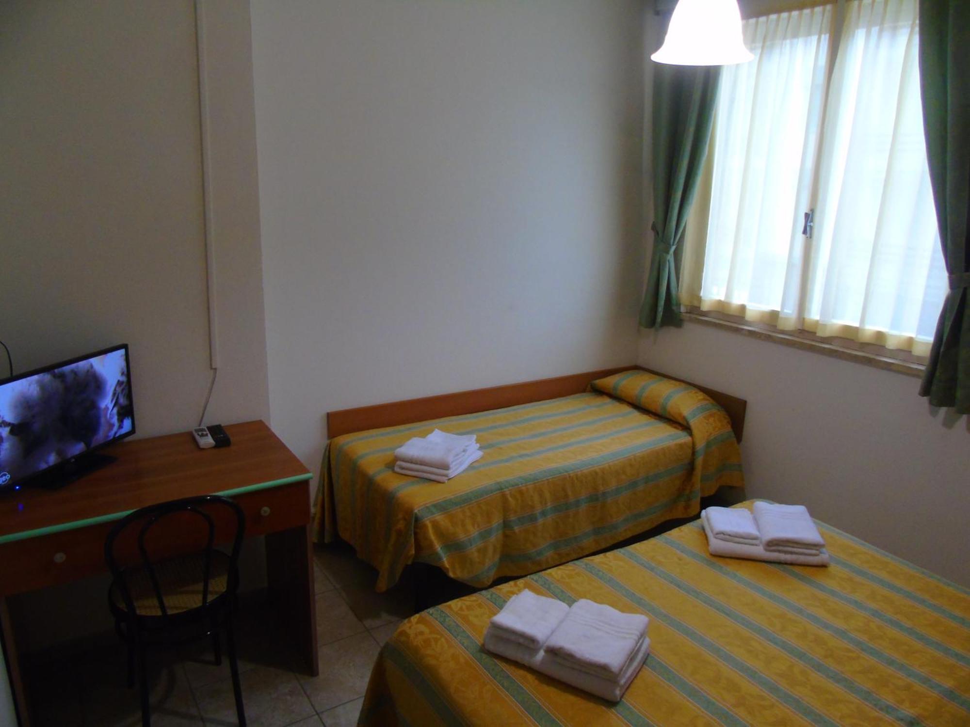Hotel Zeus Lido Di Classe Room Only Buitenkant foto